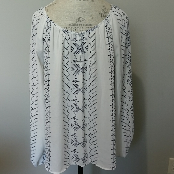 Como Vintage blouse in White and Gray - Picture 3 of 8